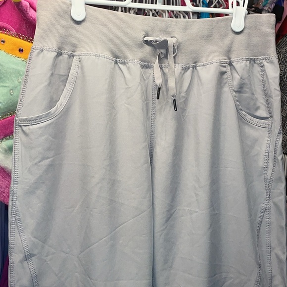 ACX grey Dance studio style pants draw string light weight size Medium NWOT - Picture 3 of 5